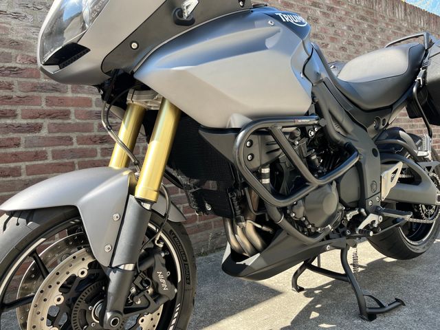 triumph - tiger-1050-se