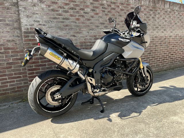 triumph - tiger-1050-se
