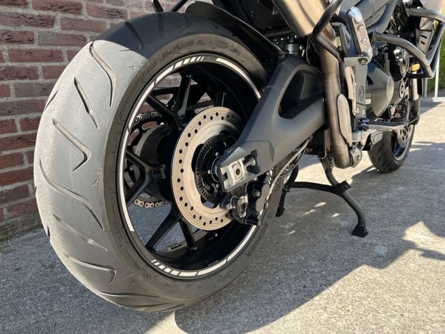 triumph - tiger-1050-se