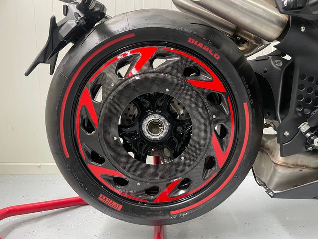 mv-agusta - rush-1000