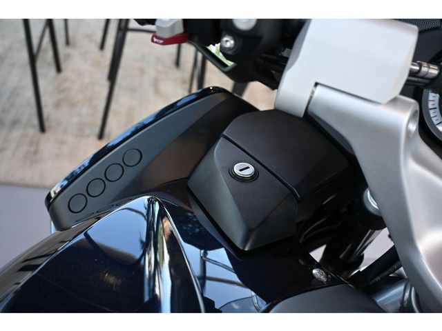 bmw - r-1200-rt