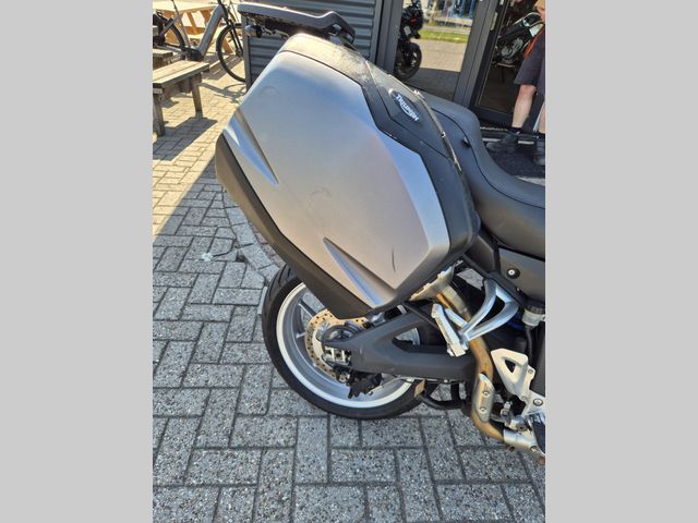 triumph - tiger-1050