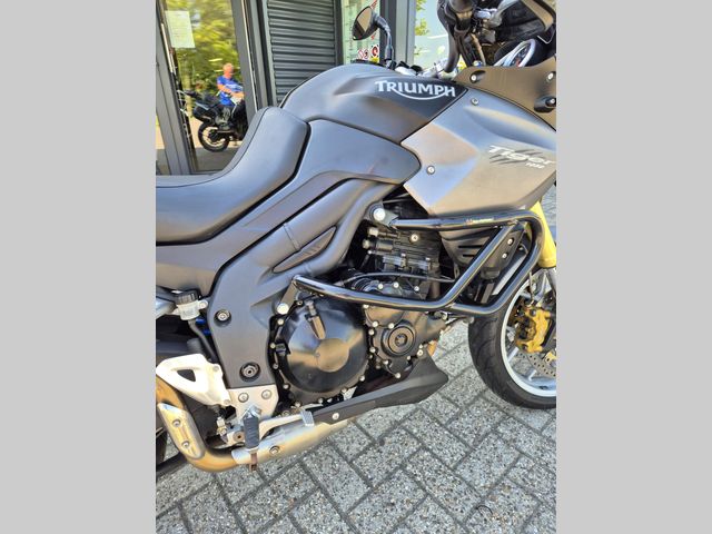 triumph - tiger-1050
