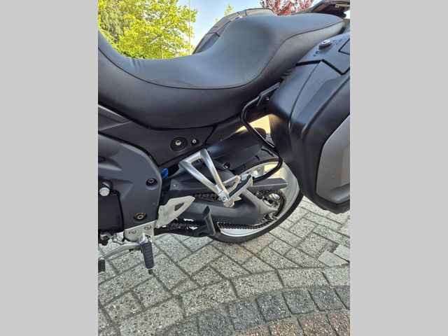 triumph - tiger-1050