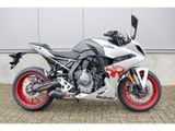 SUZUKI GSX-8R