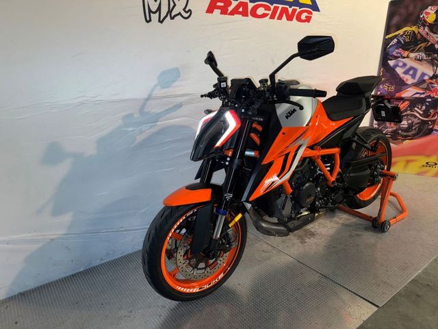 ktm - 1290-super-duke-r-evo