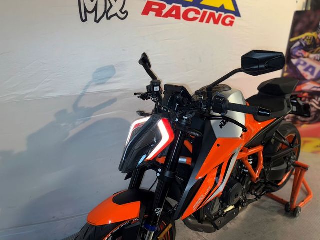 ktm - 1290-super-duke-r-evo