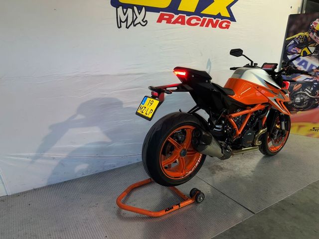 ktm - 1290-super-duke-r-evo