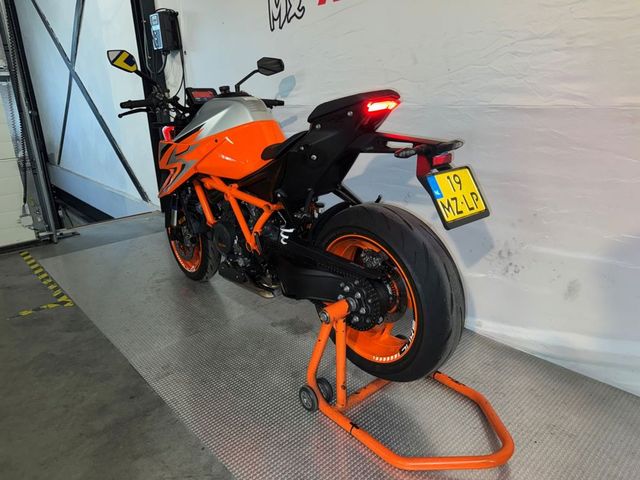 ktm - 1290-super-duke-r-evo