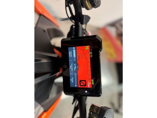 ktm - 1290-super-duke-r-evo