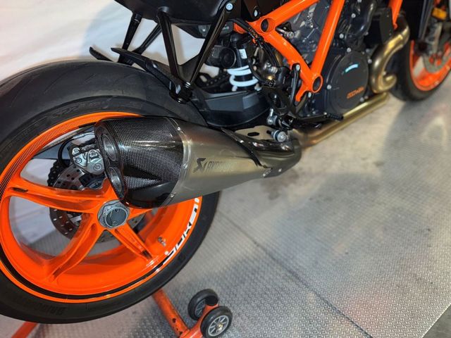 ktm - 1290-super-duke-r-evo