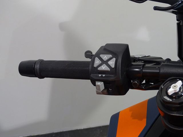 ktm - rc-390