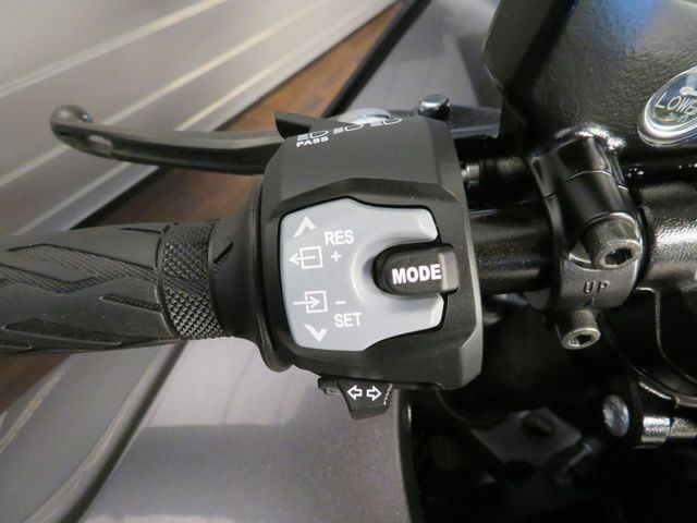 suzuki - gsx-1300-r