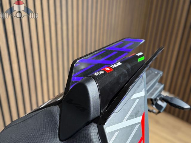 aprilia - tuono-v4-1100