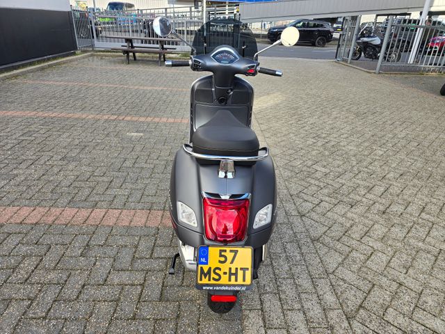 vespa - gts-300-super-sport