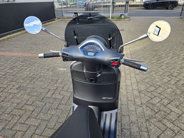 vespa - gts-300-super-sport