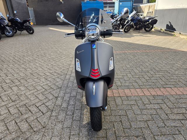 vespa - gts-300-super-sport