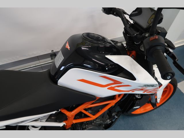 ktm - 390-duke-abs