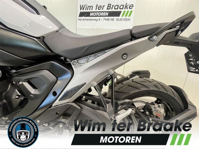bmw - r-1300-gs