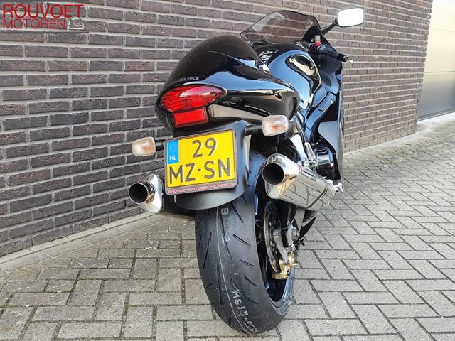 suzuki - gsx-r-1300-hayabusa