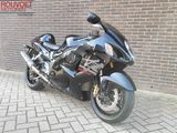 SUZUKI GSX-R 1300 HAYABUSA