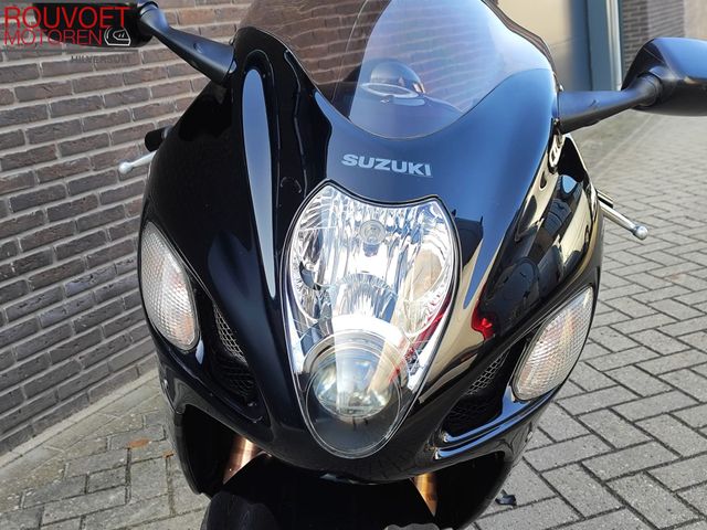 suzuki - gsx-r-1300-hayabusa
