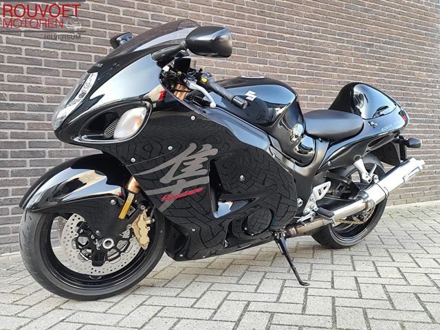 suzuki - gsx-r-1300-hayabusa