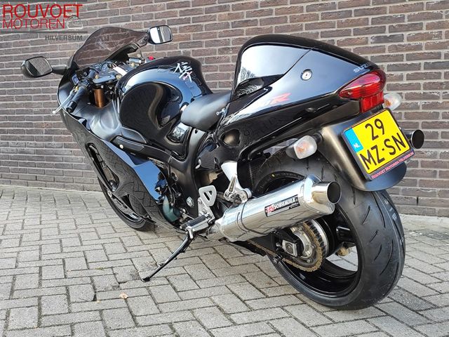 suzuki - gsx-r-1300-hayabusa