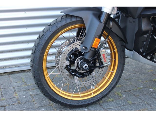 bmw - r-1300-gs-adventure