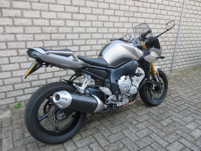 yamaha - fz-1