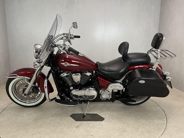 kawasaki - vn-900-light-tourer