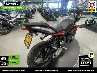 TRIUMPH STREET TRIPLE 675 – foto 3