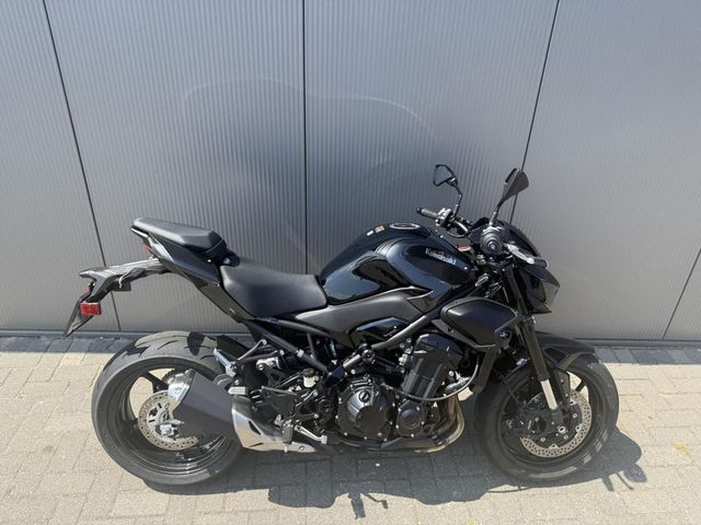 kawasaki - z900