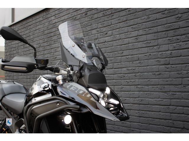 bmw - r-1300-gs-triple-black