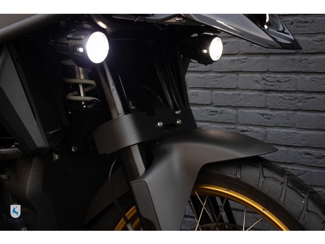 bmw - r-1300-gs-triple-black