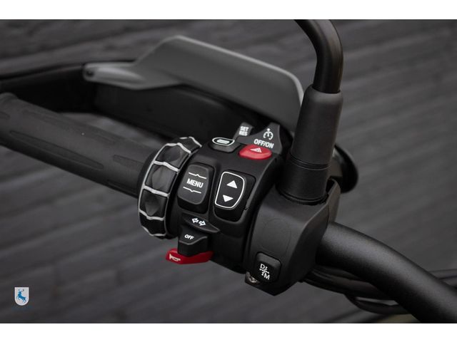 bmw - r-1300-gs-triple-black