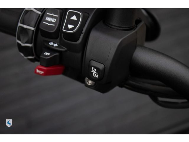 bmw - r-1300-gs-triple-black