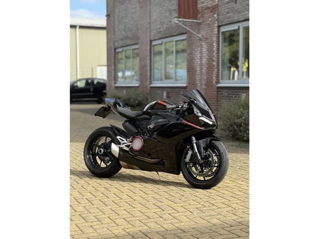 ducati - panigale-v2