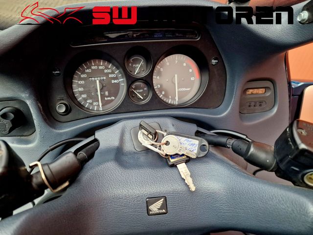 honda - st-1100-pan-european-abs-tcs