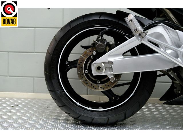 suzuki - gsr-600