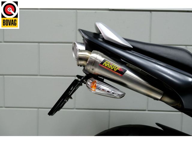 suzuki - gsr-600