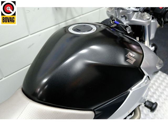 suzuki - gsr-600