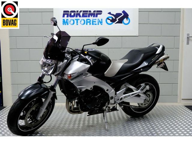 suzuki - gsr-600