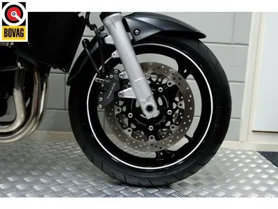 SUZUKI GSR 600 – foto 2