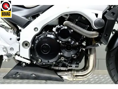 SUZUKI GSR 600 – foto 4