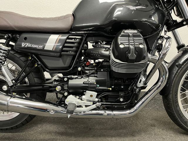 moto-guzzi - v-7-iii-special