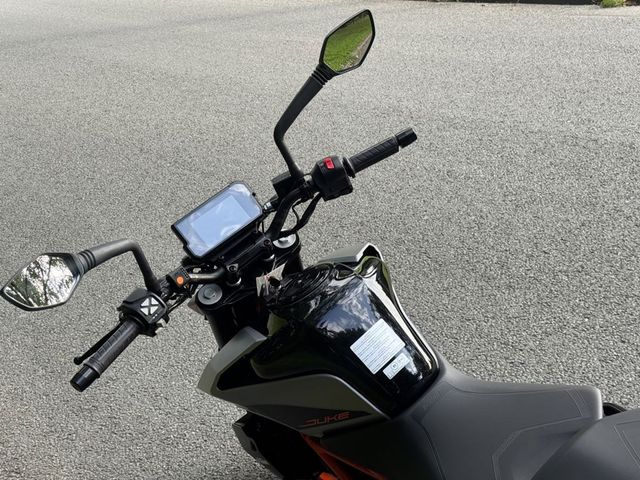 ktm - 390-duke