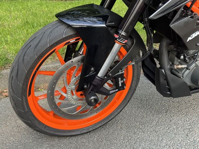 ktm - 390-duke