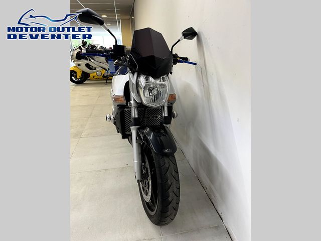 suzuki - gsr-600