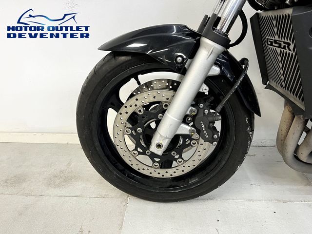 suzuki - gsr-600